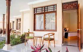 Kutus Kutus Sunari Beach Resort